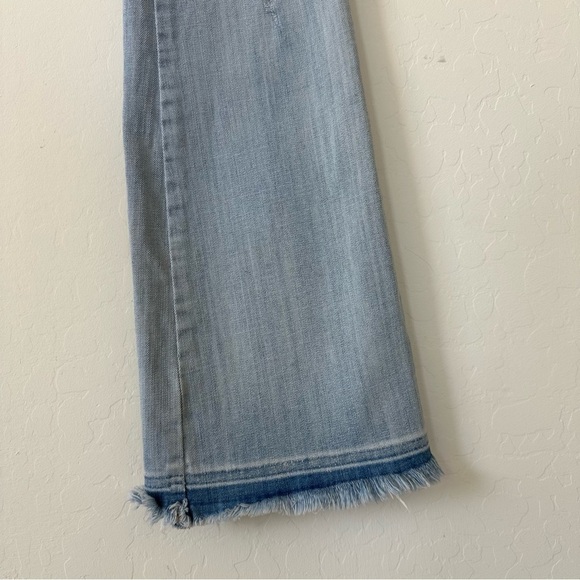 Boho Distressed Light Wash Rough Drop Hem Flare Bell Bottom Jeans Size 7 - Picture 2 of 13